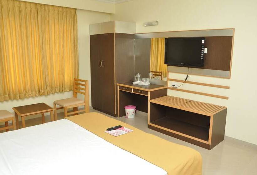 Отель Pla Residency Annex