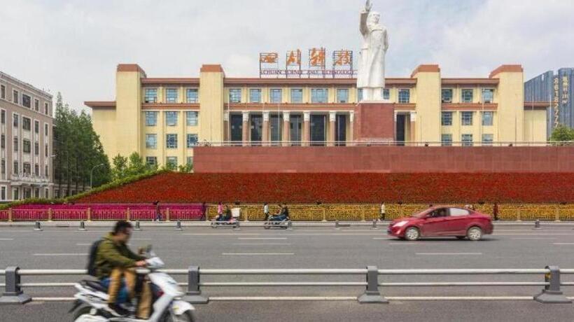 Xana Hotelle Chengdu East Railway Station Kaide Plaza