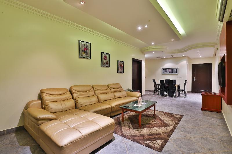 Отель Al Yamama Palace Al Salam By Oyo Rooms