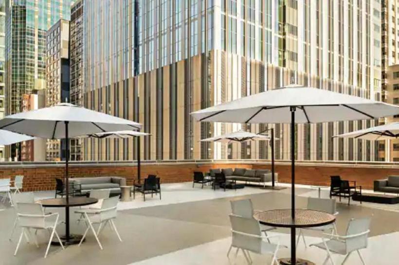 בית מלון כפרי Hilton Grand Vacations Club Chicago Magnificent Mile