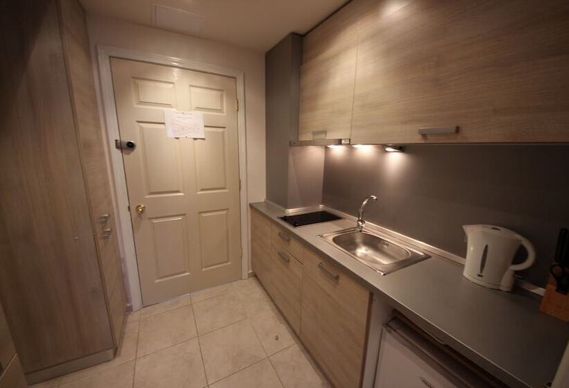 Отель Menada Sozopol Apartments