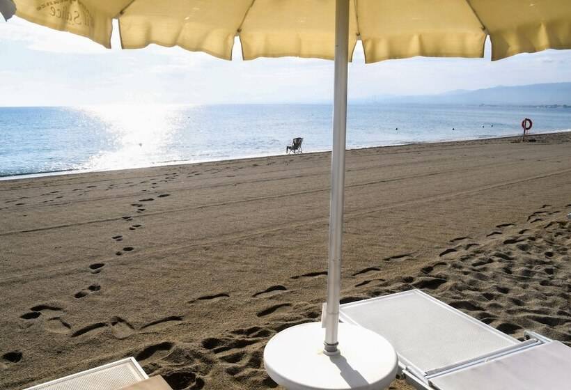 هتل Salice Resort