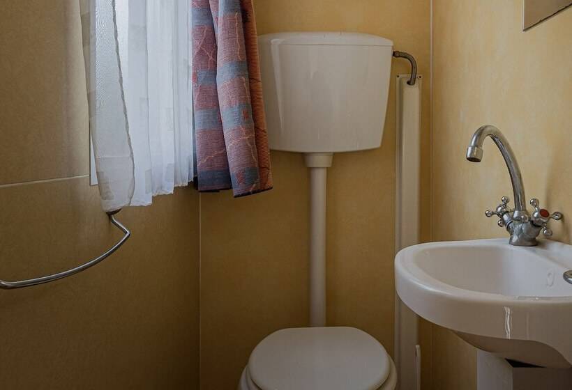 هتل Salice Resort