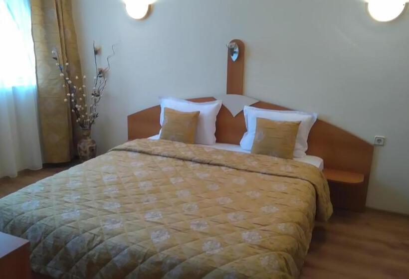 호텔 Victoria Family