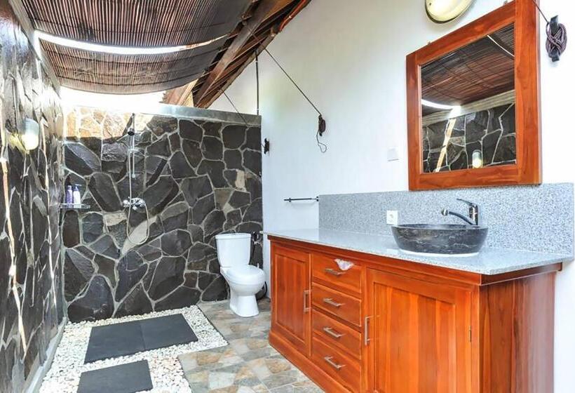 הוסטל L Orange Budget