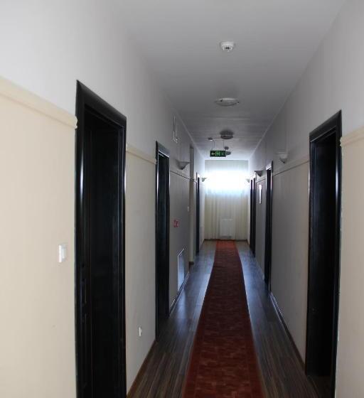 Astoria Hotel & Restaurant