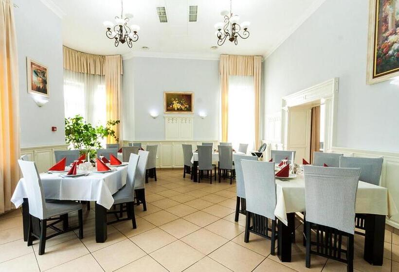 Astoria Hotel & Restaurant