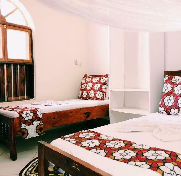 مبيت وإفطار Kelele Square