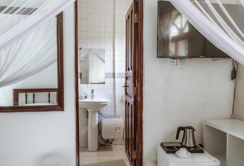 مبيت وإفطار Kelele Square