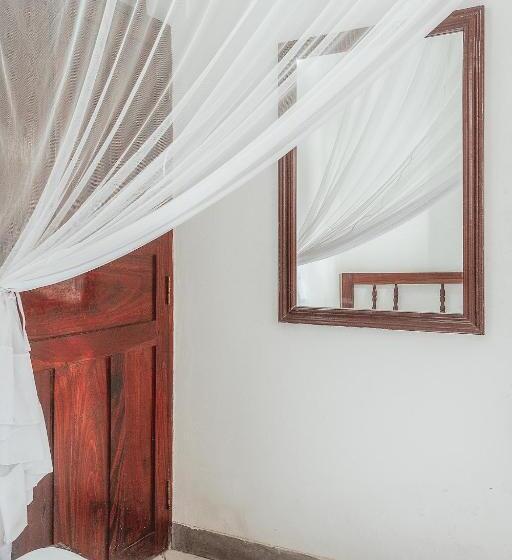 مبيت وإفطار Kelele Square