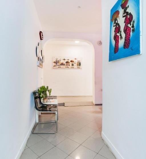 مبيت وإفطار Kelele Square