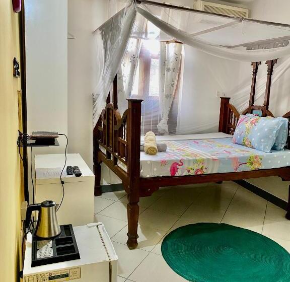 مبيت وإفطار Kelele Square