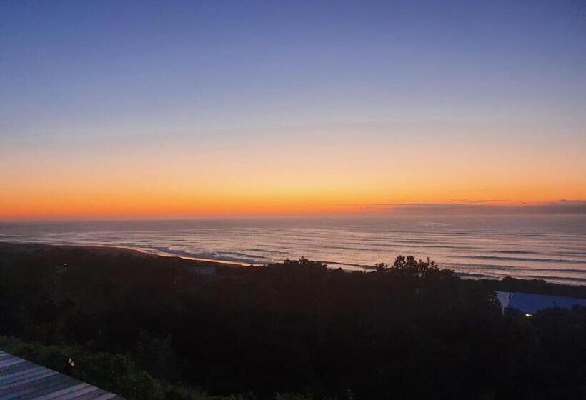 تختخواب و صبحانه The View