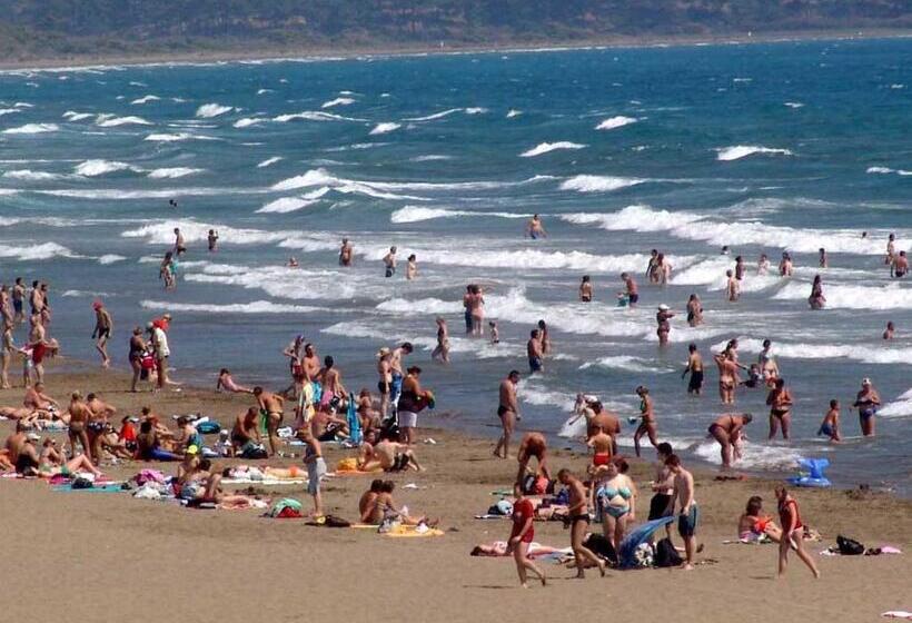 Central Park Otel   Adult Only