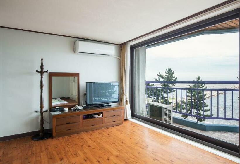 Benikea Hotel Mountain & Ocean Sokcho