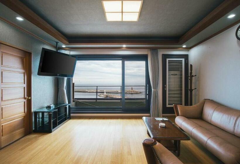 Benikea Hotel Mountain & Ocean Sokcho