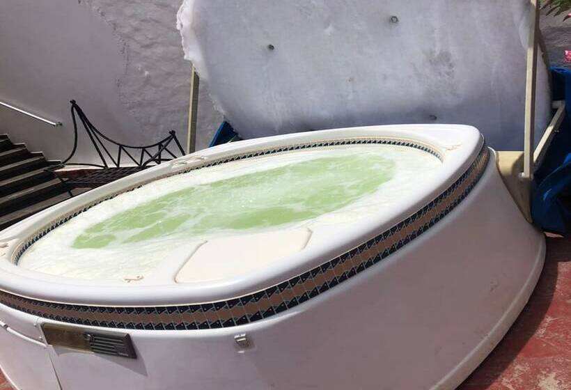 Отель Bungalows Los Flamingos