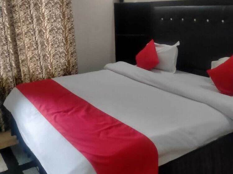 فندق Triund Trek