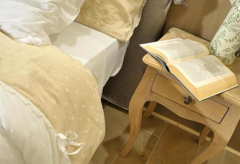 هتل Eremo Delle Fate