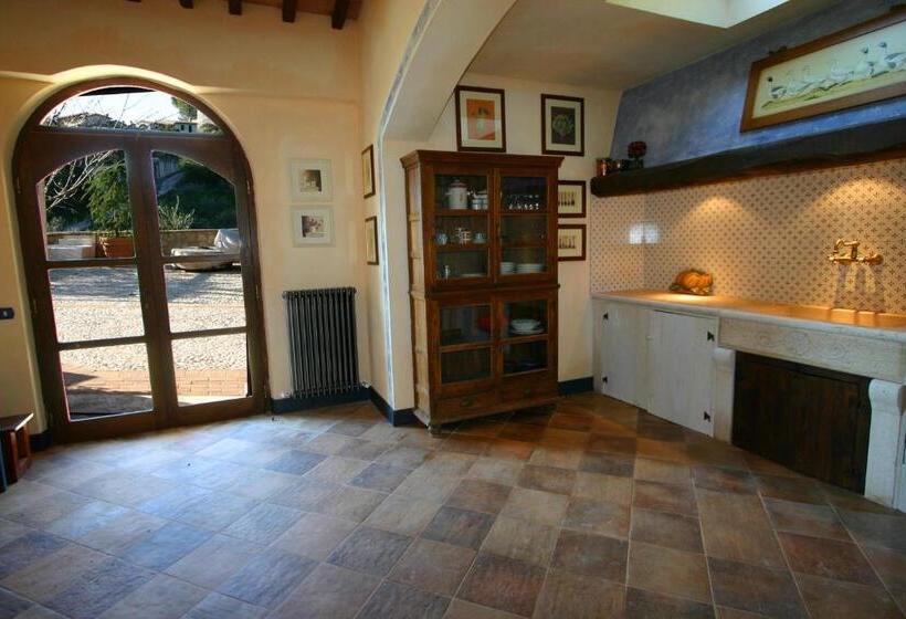 هتل Eremo Delle Fate