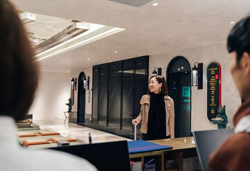 هتل Hilton Garden Inn Xiamen Bailuzhou Park