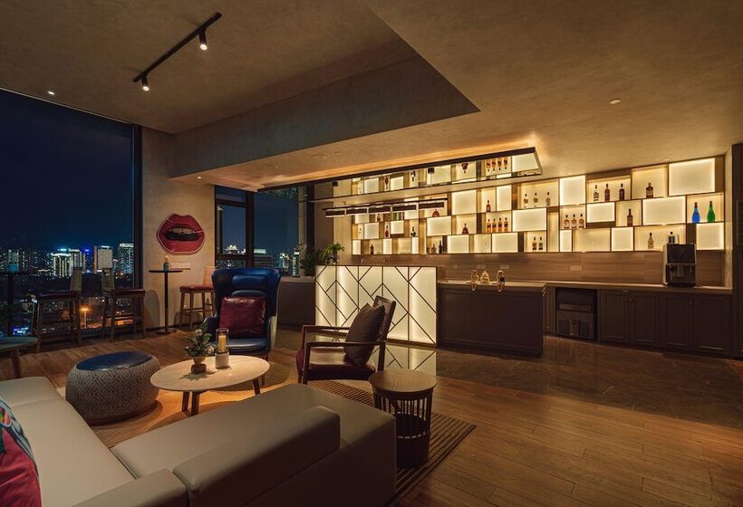 هتل Hilton Garden Inn Xiamen Bailuzhou Park