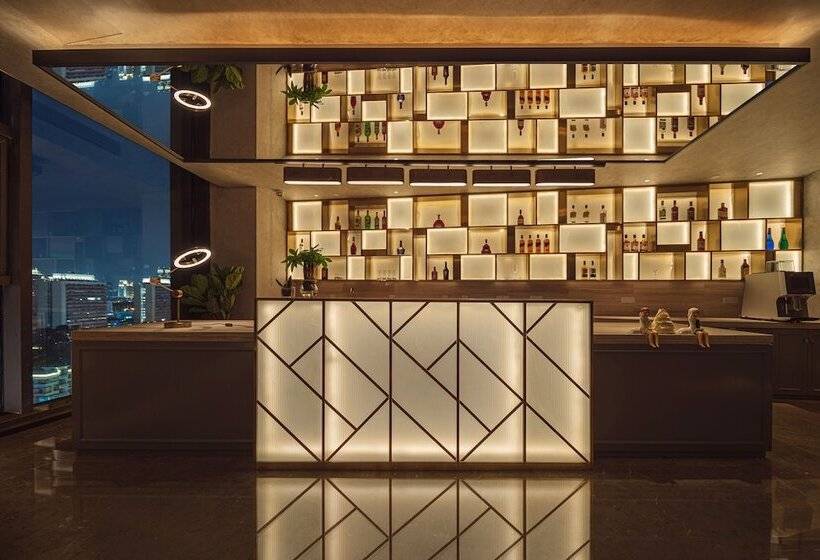 هتل Hilton Garden Inn Xiamen Bailuzhou Park