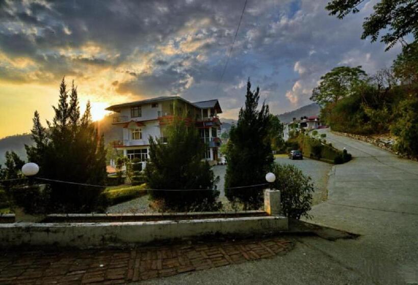 Sapphire Inn Bhimtal, Kaichi Dham   Parking Facilities   Best Luxury Hotel In Nainital