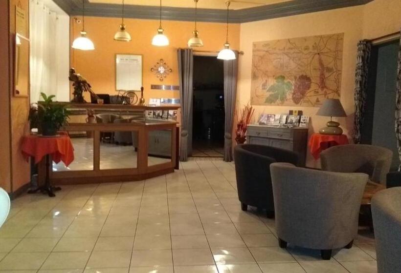 Отель Hôtel Restaurant Les Templiers