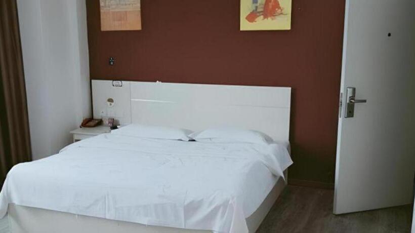 Junyi Hotel Jiangxi Xinyu Baoshi Park