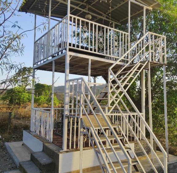 בית מלון כפרי Kk Tree Retreat Igatpuri