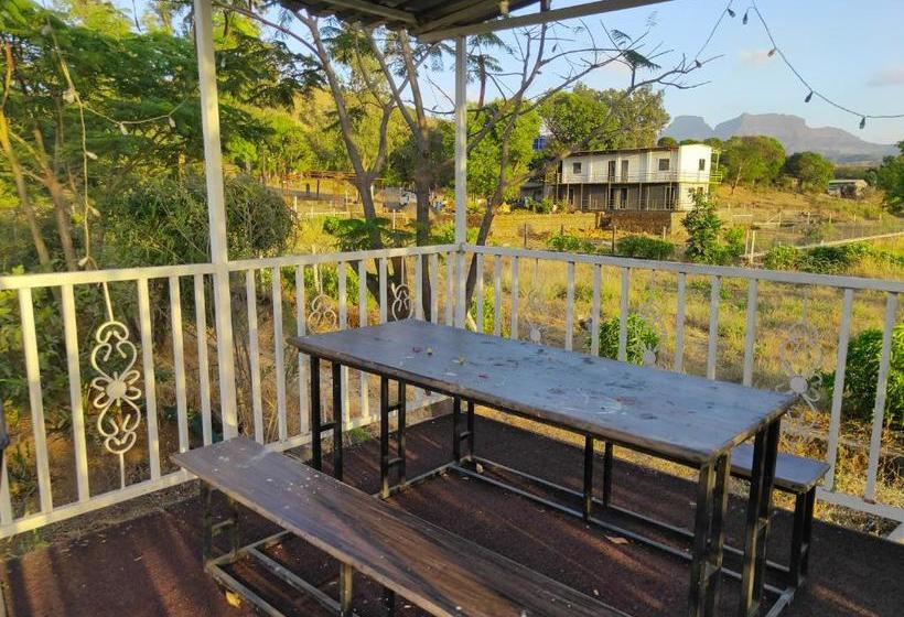 בית מלון כפרי Kk Tree Retreat Igatpuri