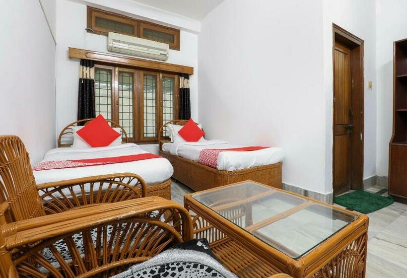 Отель Oyo 70029 Super Star Lodge