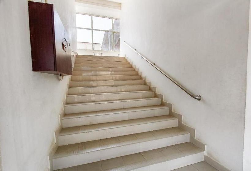 Отель Oyo 71299 Sophia Inn