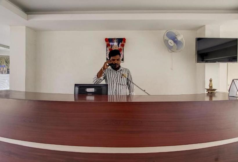 Отель Oyo 71299 Sophia Inn