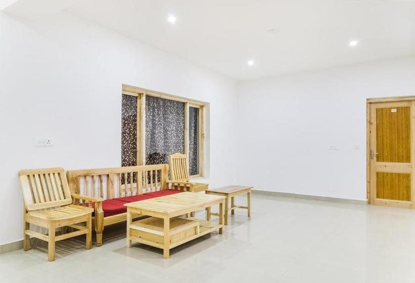 בית מלון כפרי Oyo 72466  Charvi Inn