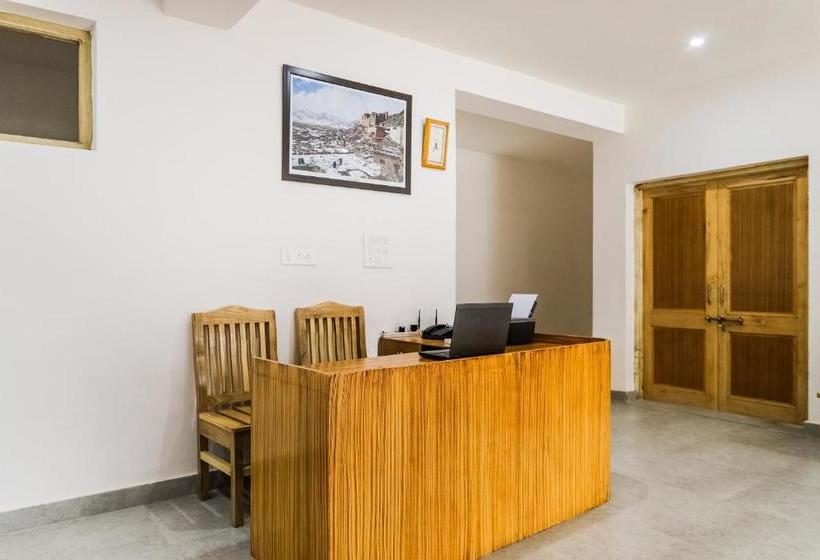 בית מלון כפרי Oyo 72466  Charvi Inn