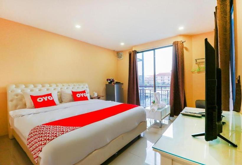 فندق Oyo 952 Ocean Gold Card Ayutthaya
