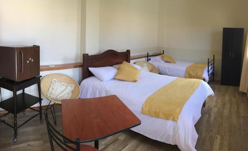 هتل Tababela Airport B&b