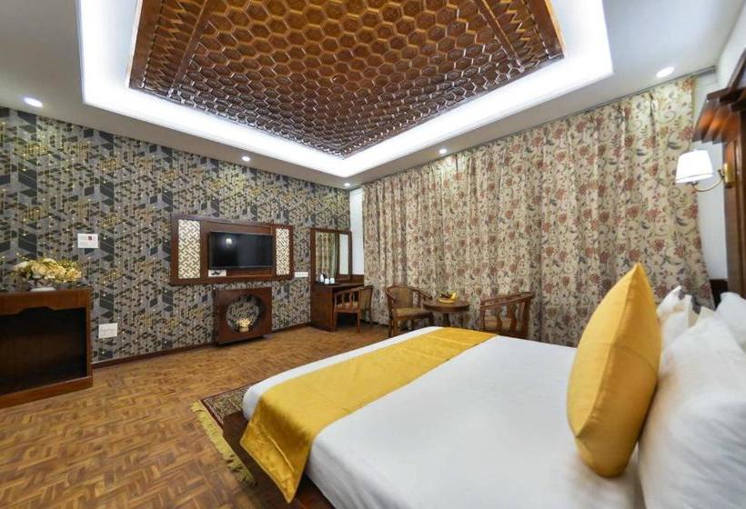 Отель The Grand Kaisar