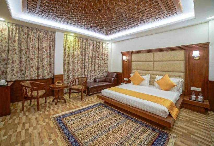 Отель The Grand Kaisar