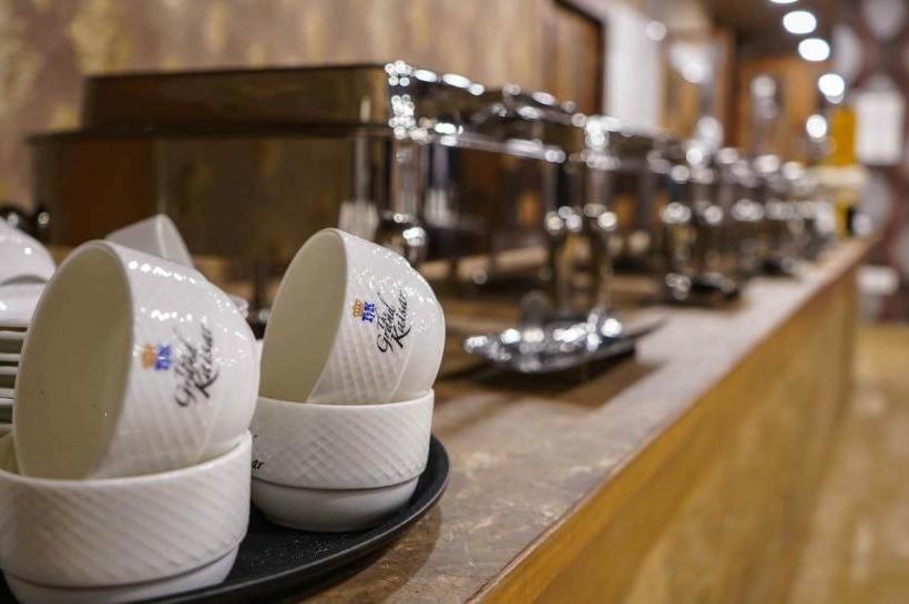 Отель The Grand Kaisar