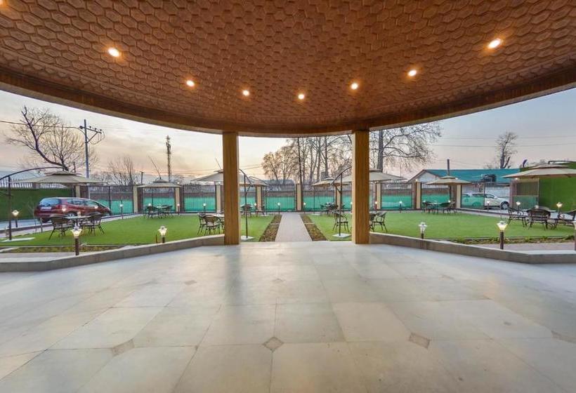 Отель The Grand Kaisar