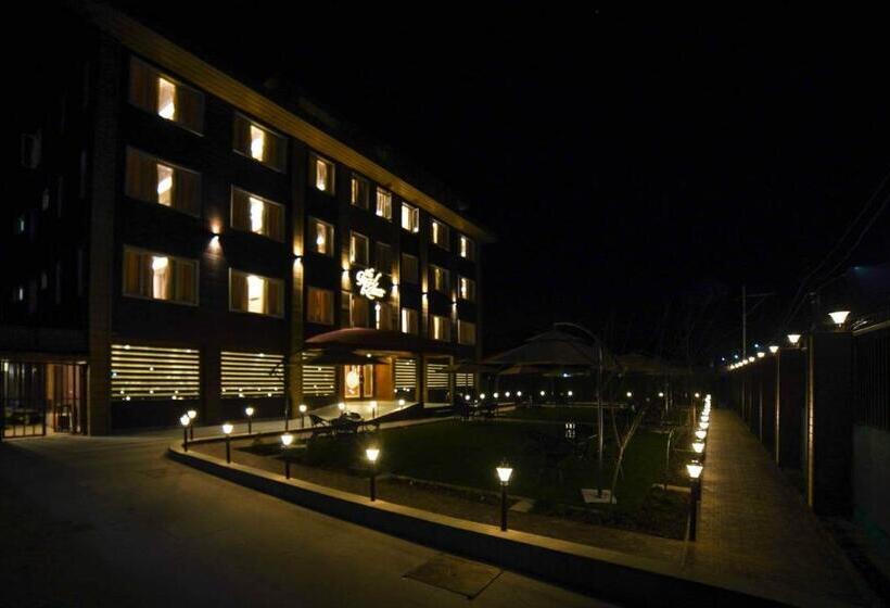 Отель The Grand Kaisar