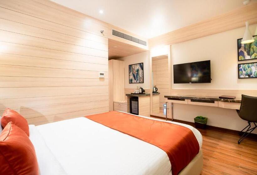 فندق The Orchid Lonavala