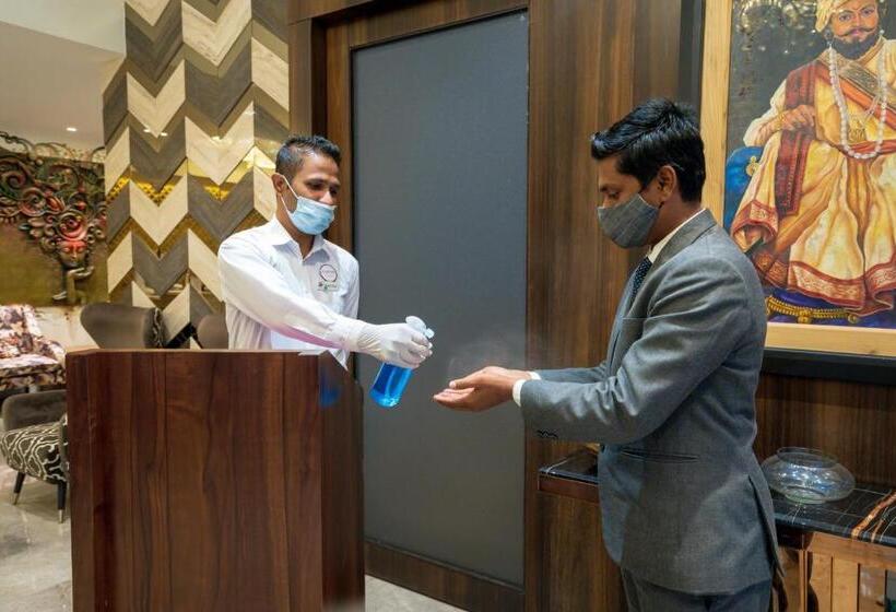 فندق The Orchid Lonavala