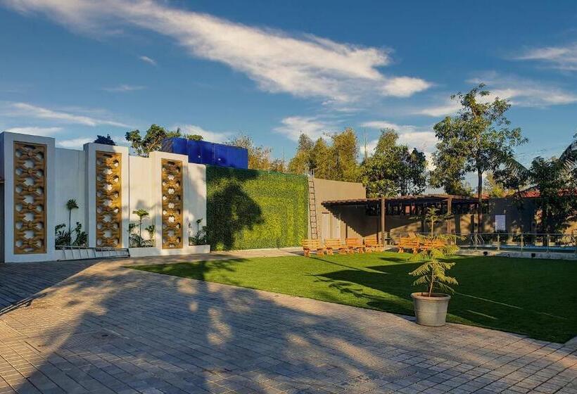 فندق The Orchid Lonavala