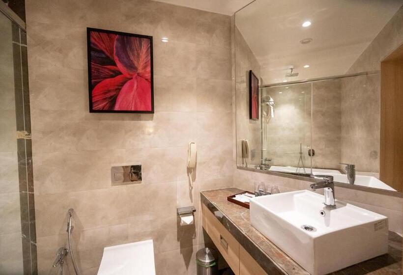 فندق The Orchid Lonavala