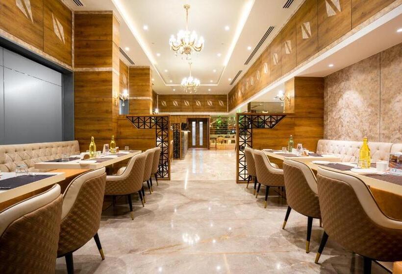 فندق The Orchid Lonavala