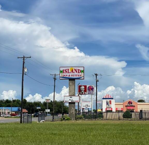 Мотель Island Suites Bay City